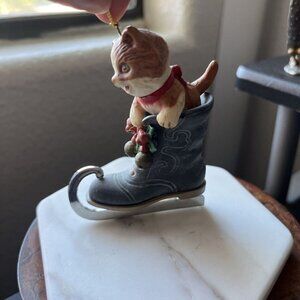 Vintage Kitten in Ice Skate Christmas Ornament 3D Original Rare 1989 M. Gilmore
